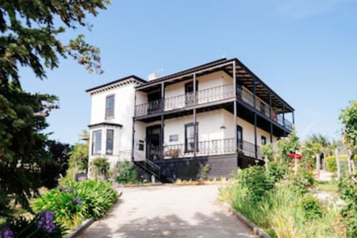 Bed And Breakfast Launceston TAS Click Find