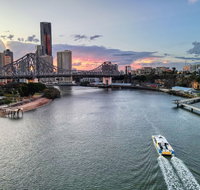 Central Brunswick Apartment Hotel - Click Find