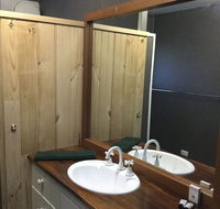 Carinya Village Jindabyne - Click Find