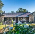 Stoneleigh Cottage Bed  Breakfast - Click Find
