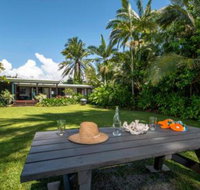 The Palms on Newell Beach - Click Find