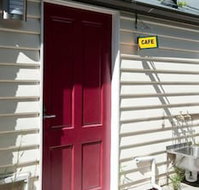 Lowena Cafe and Accommodation - Lawyer Find