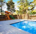 Beach House Apartments - Click Find