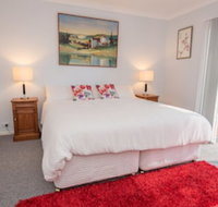 Canberra's White House - Click Find