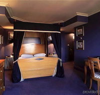 Sir Stamford Double Bay - Click Find