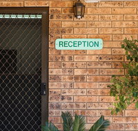 Clermont Country Motor Inn - Click Find