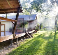 Airlie Beach Eco Cabins - Click Find