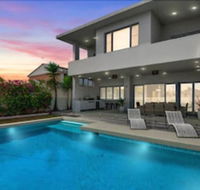 Magnificent Beach House - Click Find