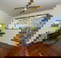 Horseshoe Bay Vista - Click Find