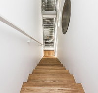 Two Storey Lux Apartment Near CBD - Click Find