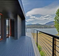 Amazing Unique Five-Star Waterfront Retreat
