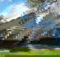 Boatshed Villa Green Door - Lawyer Find