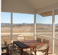 Manna Tree Farm -modern home with majestic views in stunning countryside - Click Find