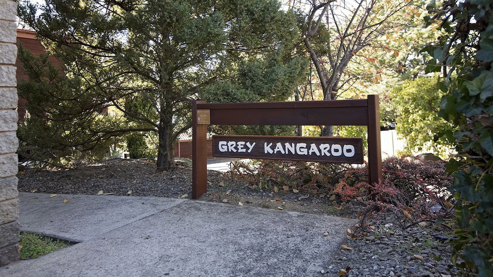 Jindabyne NSW Click Find