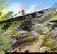 Cottage at 4A - Lawyer Find