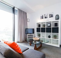 ROBYN 1BDR Melbourne Apartment - Click Find