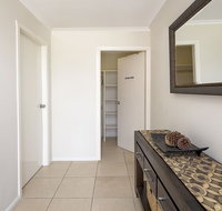 Eclipse 5- Spacious Townhouse - Click Find