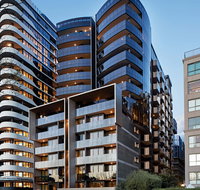 Tyrian Serviced Apartments - Albert Park Lake - Click Find