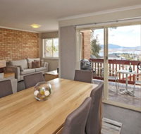 Beloka 9 - Overlooking Lake Jindabyne - Bridge Guide