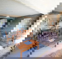 Central Park 4 - Centre of Jindabyne - Bridge Guide