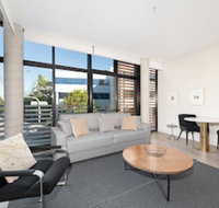 Uber Chic Newtown Designer Pad H392 - Click Find
