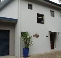 Trial Bay Eco Lodge 1 Osprey - Click Find