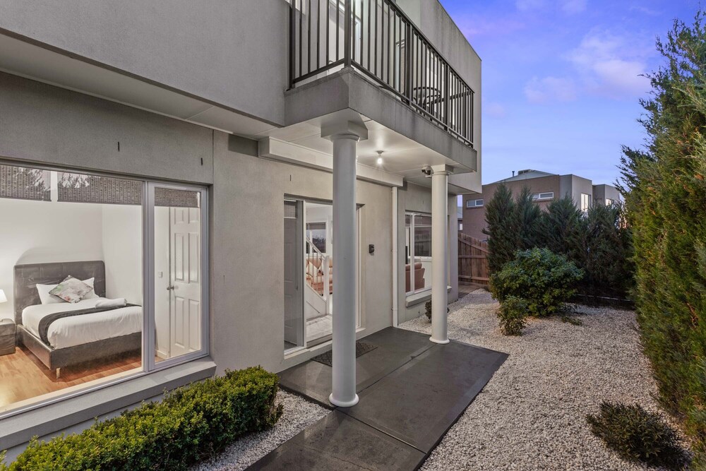 Gowanbrae VIC Click Find