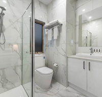 Melbourne Airport Motel - Click Find