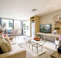 Stylish 1 Bedroom Apartment Amazing City Views - Click Find