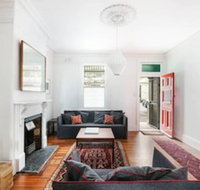 European Elegance in Darlinghurst - Click Find