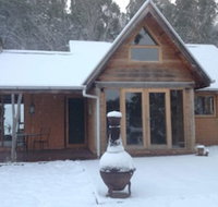 Mud Brick Cottage Cobungra - Click Find