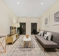 New 2 Bedroom Apt Minutes Walking to Darling Harbour - Click Find