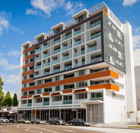 Stylish Apartment near Airport Station - Click Find