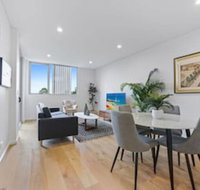 HomeHotel Luxury New 2 Bedroom Apartment - Bet 4u