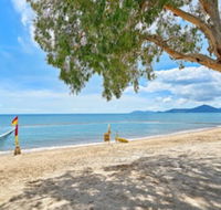 Tropical Oasis near Beach - Click Find