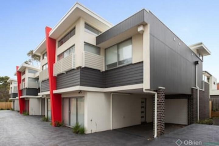 Cowes VIC Lawyer Find