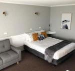 Country Roads Motor Inn - Click Find