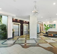 Crystal Bay on the Broadwater - Click Find