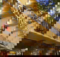 Tolarno Hotel - Bet 4u