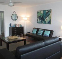 Charming Beach House - Click Find