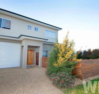 Adelphi Views on Luton Woodlands - Bridge Guide