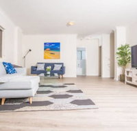 Convenient Rockdale Apartment Next To Station Beach - Click Find