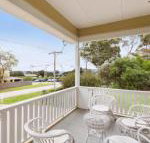 BEACHSIDE GETAWAY DROMANA - Click Find