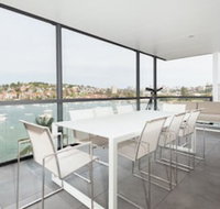 Harbour Front Single Level Apartment - Click Find