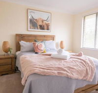 42 Rosemary Lane  Central Orange Spacious Family Home Quiet Lane - Click Find