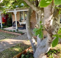SUMMER HOUSE CENTRAL LOCATION Near PARK - Click Find