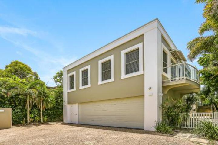 Sunshine Beach QLD Click Find