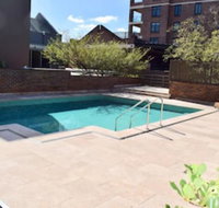 Cosy Newtown Studio Apartment With Swimming Pool - Click Find