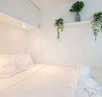 Bright 1 Bedroom Studio With Amazing City Views - Click Find