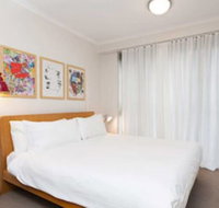 Amazing Studio With Pool in Central Sydney - Click Find